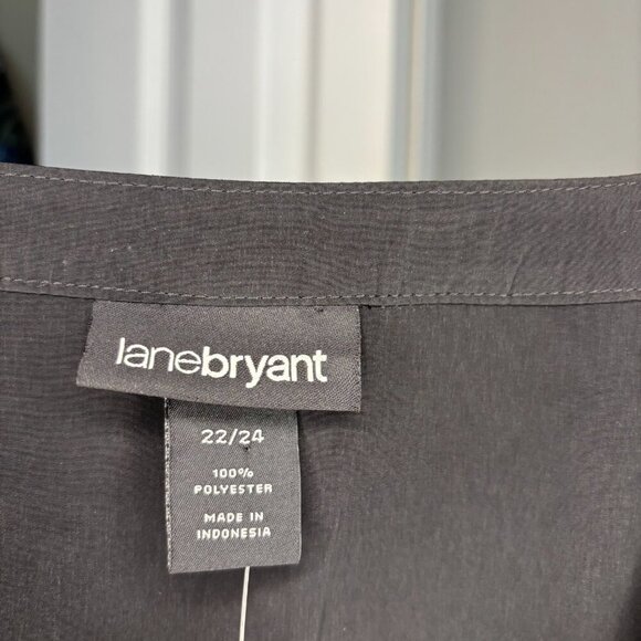 LANE BRYANT NEW Button Up Blouse Womens 22/24 Roll Tab Sleeve Black V-Neck - Picture 6 of 6